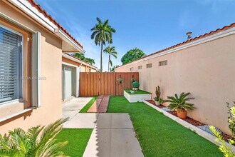 17101 SW 142nd Pl in Miami, FL - Building Photo - Building Photo