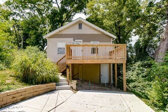 932 Spring St in Covington, KY - Building Photo - Building Photo