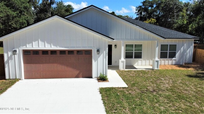 property at 1135 Fruit Cove Rd