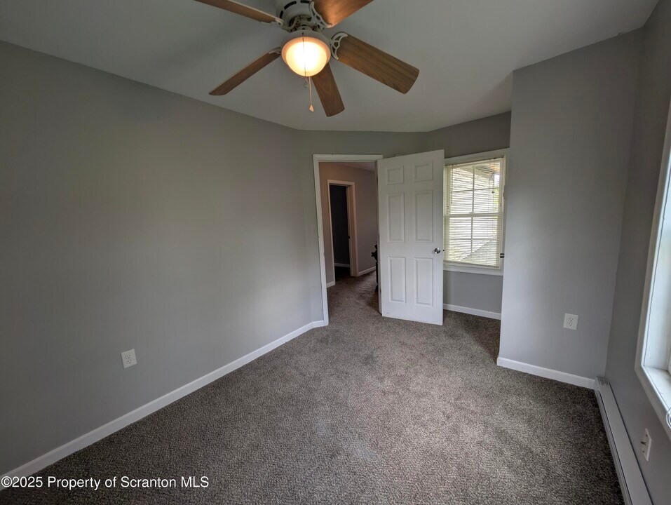 3011 Pittston Ave in Scranton, PA - Building Photo