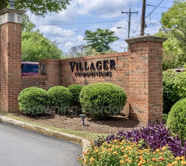 property at 2601 Hillsboro Pike