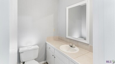 12240 Jackson Rd, Unit 8B in St. Francisville, LA - Building Photo - Building Photo