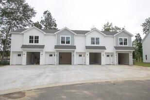 1596 Maine St in Statesboro, GA - Building Photo