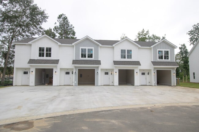 property at 1596 Maine St