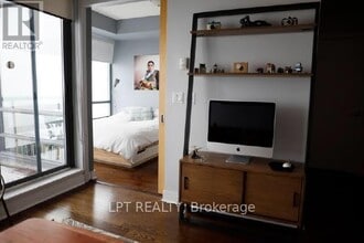 438 King St W in Toronto, ON - Building Photo - Building Photo