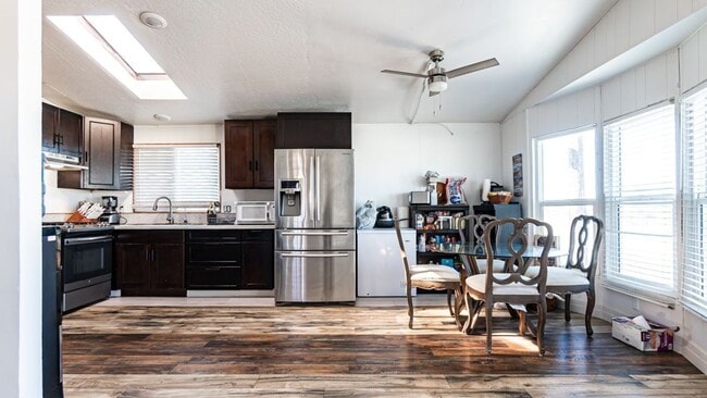 6573 Dos Palmas Rd in Phelan, CA - Building Photo - Building Photo