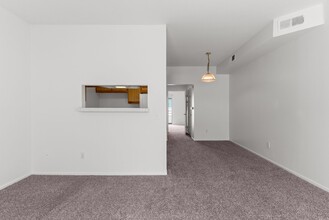 3485 Linden Ave in Long Beach, CA - Building Photo - Building Photo