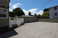 Hillsborough Apartments in San Mateo, CA - Building Photo - Building Photo