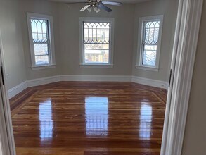 509 N Belmont St, Unit 2 in Fall River, MA - Foto de edificio - Building Photo