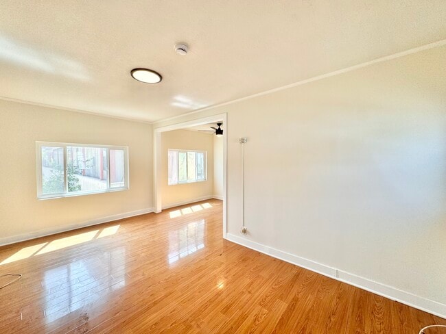 1417 N Hobart Blvd in Los Angeles, CA - Building Photo - Building Photo