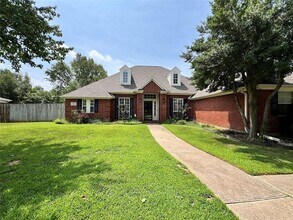 5408 W Redbud St in Rogers, AR - Building Photo - Building Photo