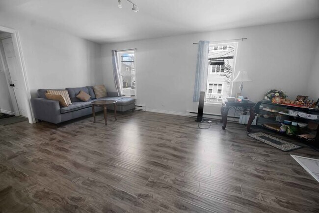 23 Freshwater Rd in St John's, NL - Building Photo - Building Photo