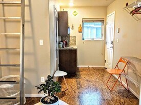 Soleil Apartments in Seattle, WA - Building Photo