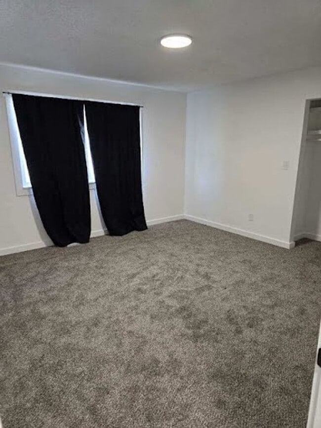 property at 4111 W Burbank St