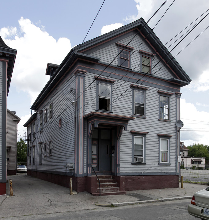 17-25 Cromwell St in Providence, RI - Building Photo