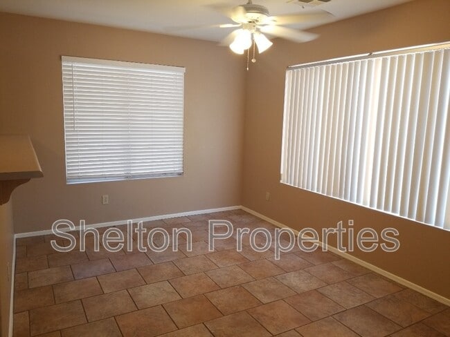 6822 W Louise Dr in Glendale, AZ - Building Photo - Building Photo