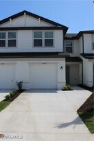 4254 Canova Ct in North Fort Myers, FL - Building Photo