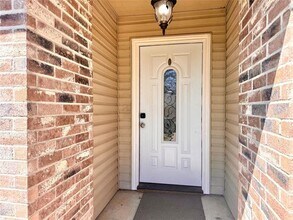 201 Yosemite Dr in Mansfield, TX - Foto de edificio - Building Photo