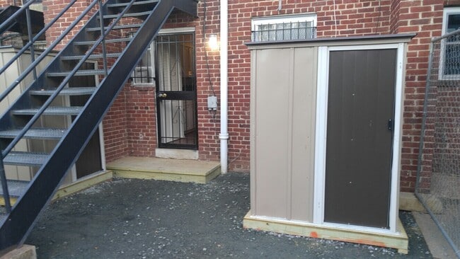 606 19th ST NE APT1, Unit 1 in Washington, DC - Building Photo - Building Photo