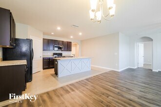211 Bella Dr in Davenport, FL - Building Photo - Building Photo