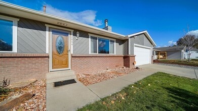 2844 Newport Cir in Grand Junction, CO - Building Photo - Building Photo