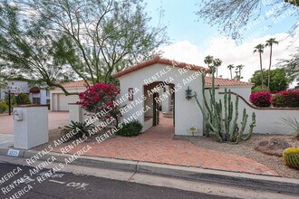 3525 E Equestrian Trail in Phoenix, AZ - Building Photo - Building Photo