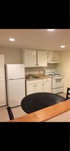 190 French St, Unit E in Watertown, CT - Foto de edificio - Building Photo