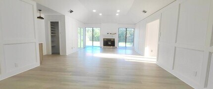 7619 Apache Plume Dr in Houston, TX - Building Photo - Building Photo