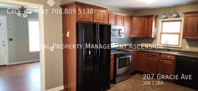 207 Gracie Ave in Fort Oglethorpe, GA - Building Photo - Building Photo