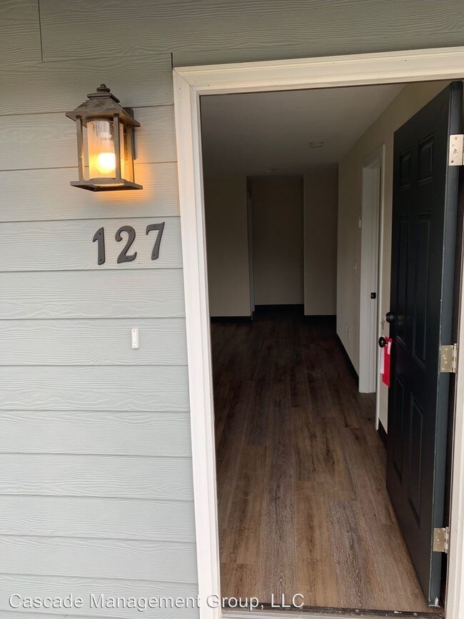 127 Whitman St S in Monmouth, OR - Building Photo - Building Photo