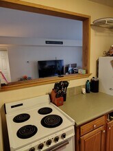 2132 Pauline Blvd, Unit 106 in Ann Arbor, MI - Foto de edificio - Building Photo