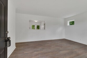 4921 Shihmen Dr in Nashville, TN - Building Photo - Building Photo