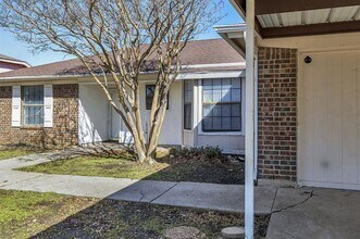 209 Blue Ridge Trail in Saginaw, TX - Building Photo - Building Photo