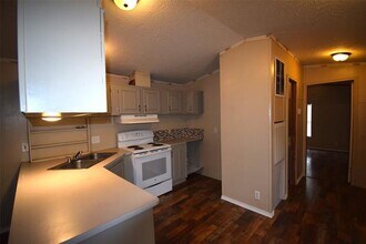 6000 Spring Creek Rd in Malakoff, TX - Building Photo - Building Photo