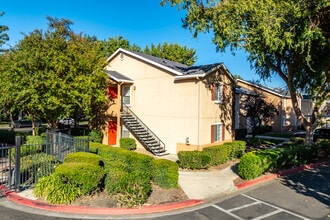 Ashwood Village in Modesto, CA - Building Photo - Building Photo