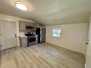 1303 Marydale Dr in Arlington, TX - Building Photo - Building Photo