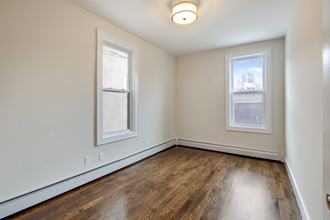 2126 Bleecker St in Ridgewood, NY - Building Photo - Interior Photo