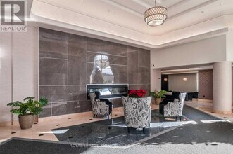 9017 Leslie St in Richmond Hill, ON - Building Photo - Building Photo