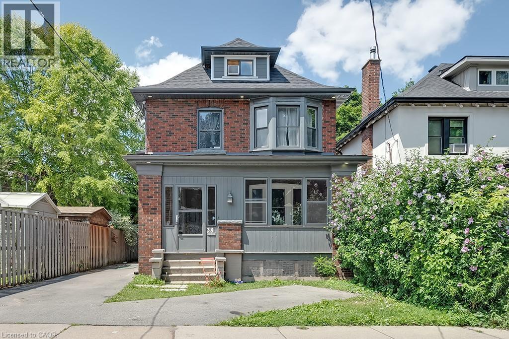 38 Ashford Blvd in Hamilton, ON - Building Photo