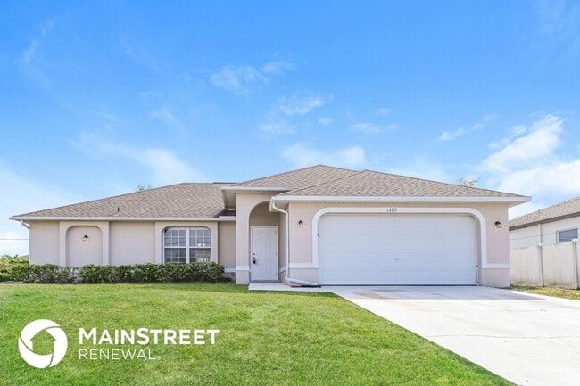 1305 NE 9th Ave