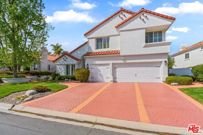 5683 Hazelcrest Cir in Westlake Village, CA - Building Photo - Building Photo