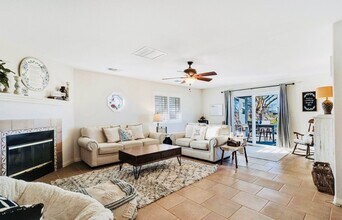 74404 Pinon Dr in Twentynine Palms, CA - Building Photo - Building Photo