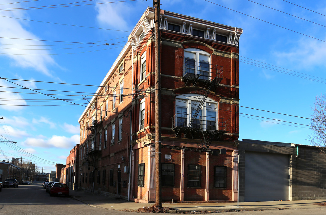 2169 Central Ave in Cincinnati, OH - Building Photo