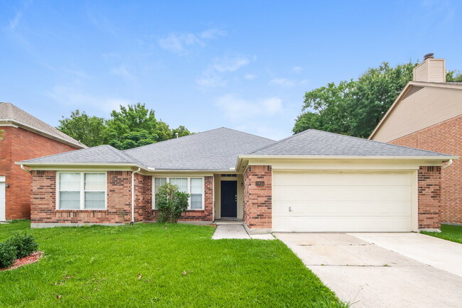 property at 5915 Culross Cl