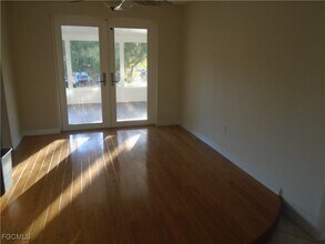 991 April Ln in North Fort Myers, FL - Building Photo - Building Photo