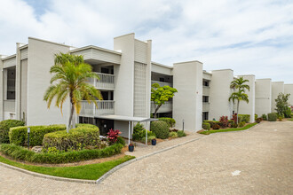 The Shore in Longboat Key, FL - Building Photo - Building Photo