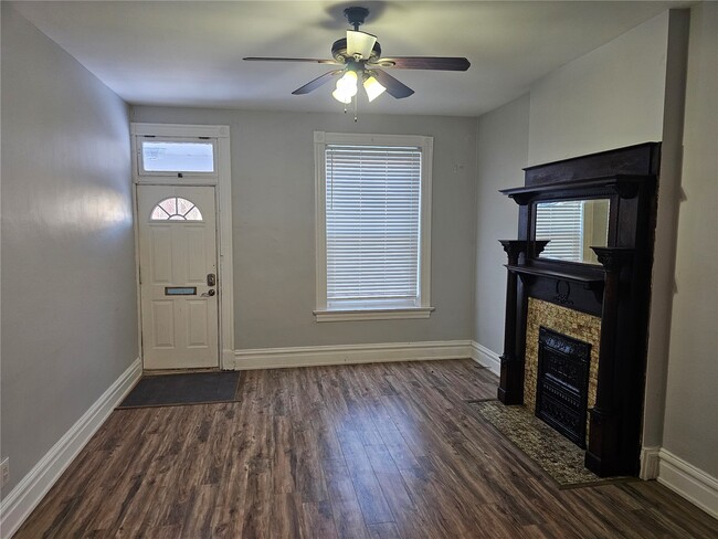 1830 Russell Blvd in St. Louis, MO - Building Photo - Building Photo