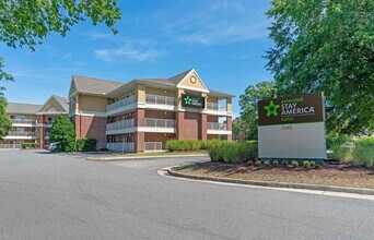 Furnished Studio-Chesapeake - Crossways Blvd. in Chesapeake, VA - Foto de edificio - Building Photo