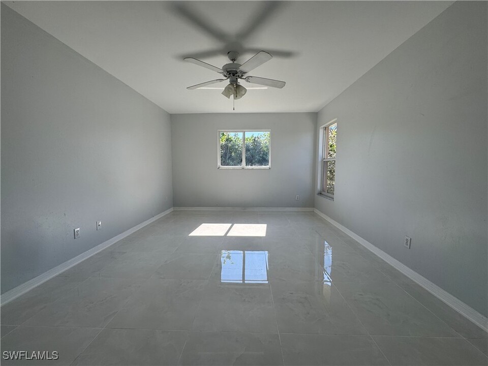 4649 Santiago Ln in Bonita Springs, FL - Building Photo