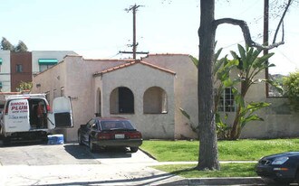 608 S Chevy Chase Dr in Glendale, CA - Building Photo